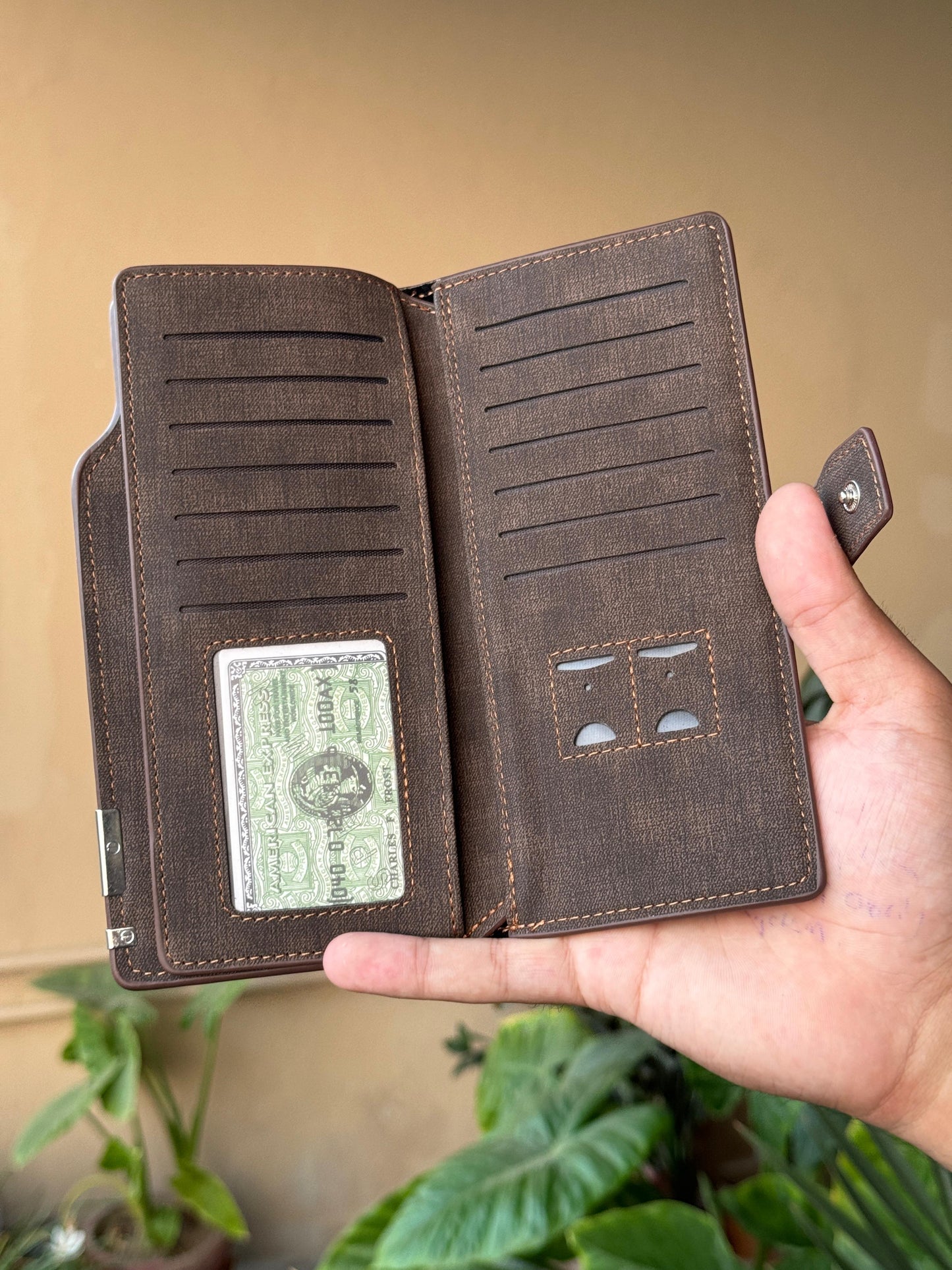 Savfox Button Wallet