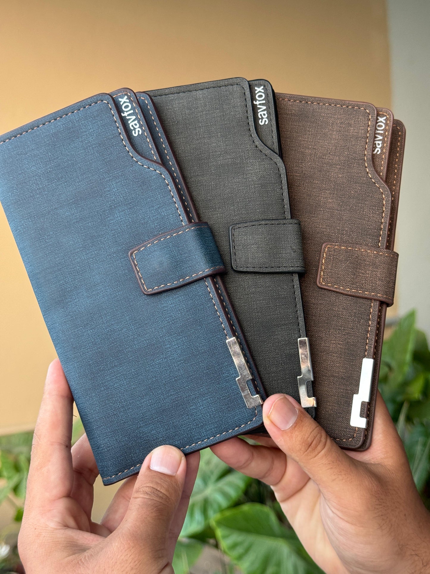 Savfox Button Wallet